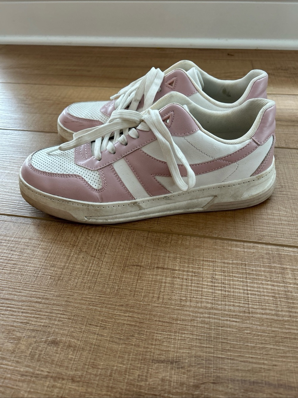 Fabletics size 11 Women’s Pink and White Casual Sneakers - Classic Low-Top